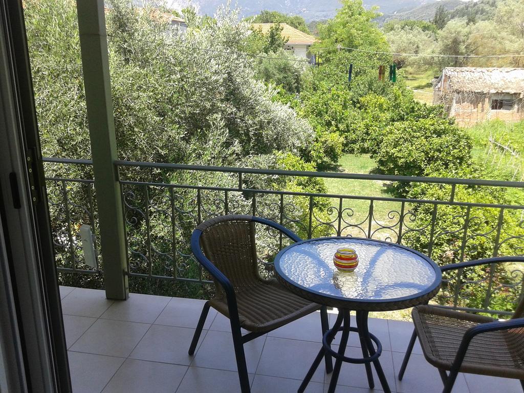 Vasso'S Studios Vasiliki  Luaran gambar