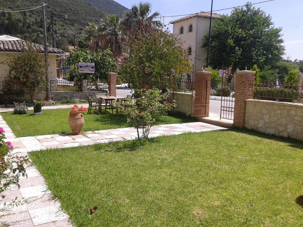 Vasso'S Studios Vasiliki  Luaran gambar